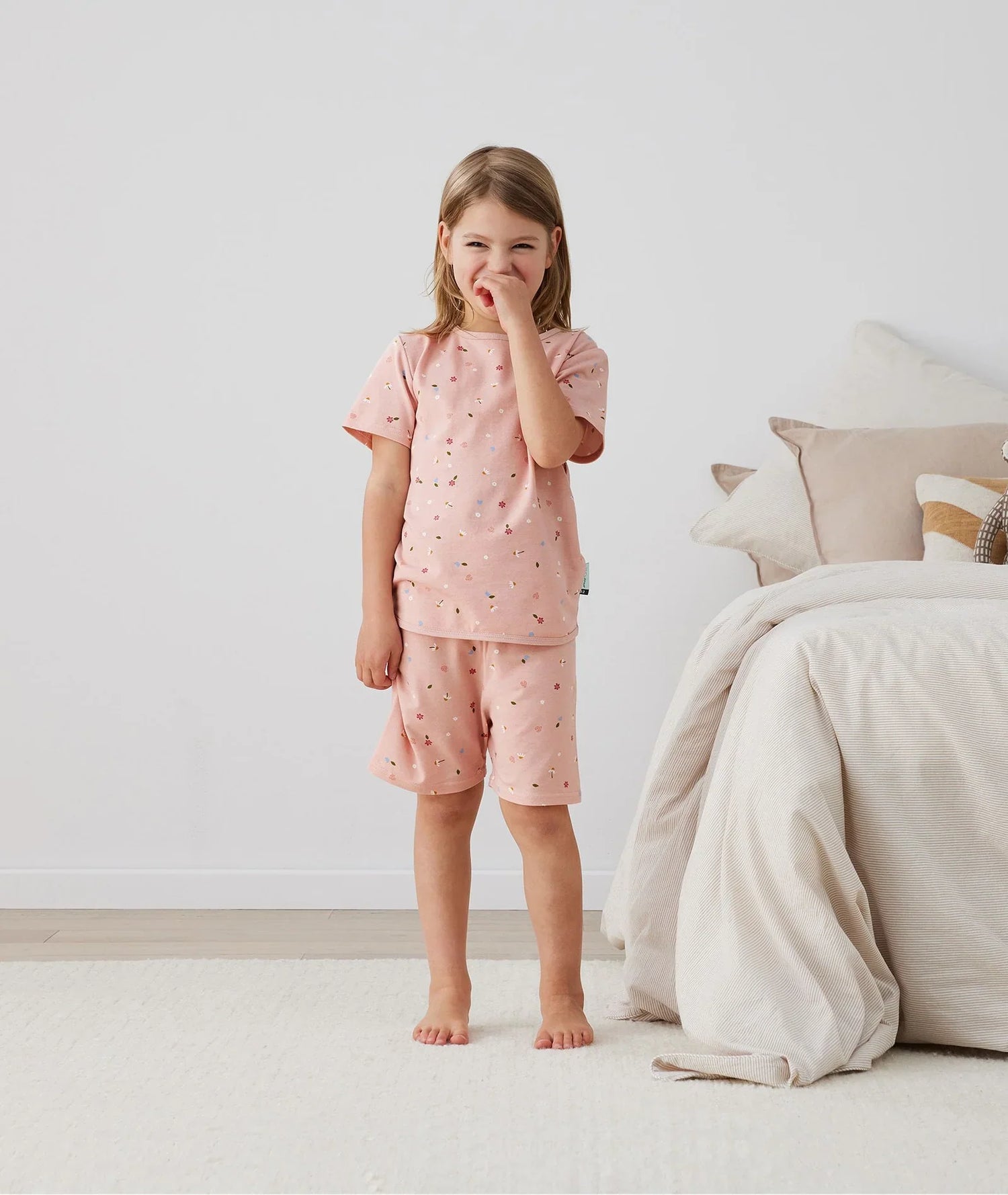ErgoPouch Pyjamas : 2 Piece Short Sleeve / TOG: 0.2 / Daisies